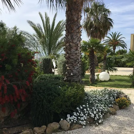 Il Colle Del Rustico Bed & Breakfast 2*